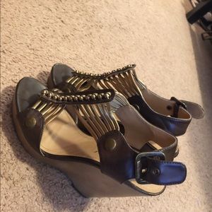 Barely worn Steve Madden wedges